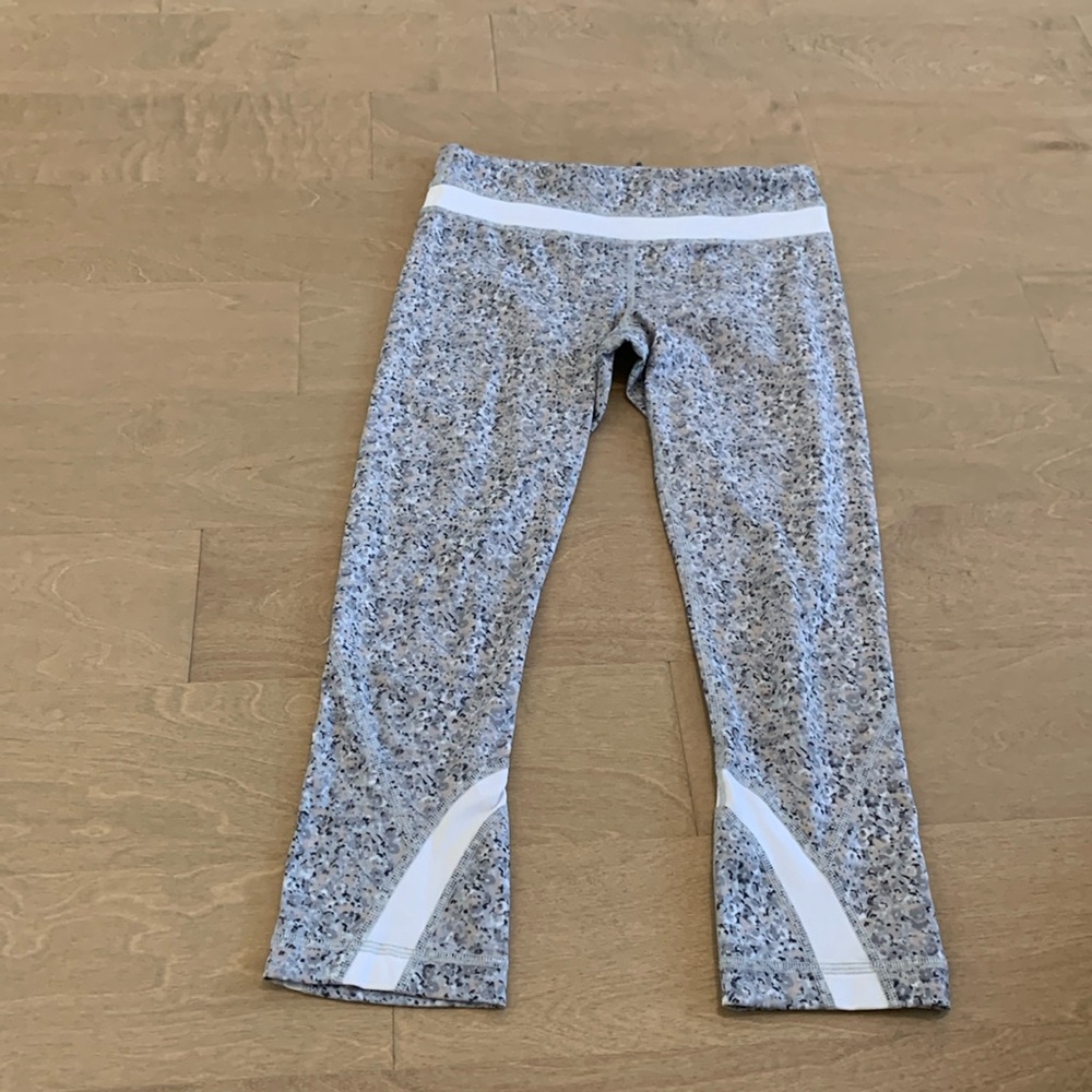 Lululemon crop legging size 4